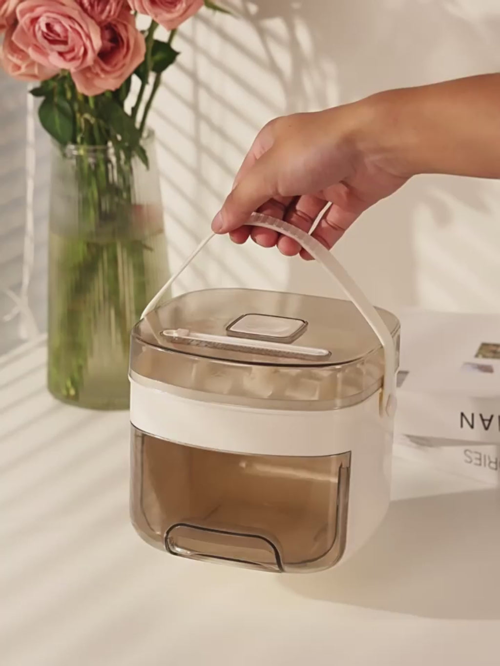 Portable Ice Cube Maker & Storage Bin